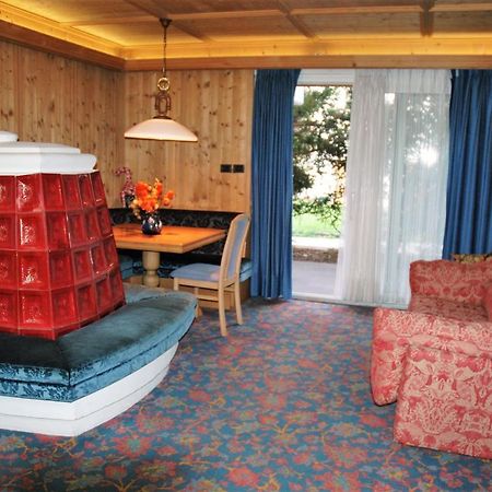 Residenza E Appartamenti Le Colonnine Pozza di Fassa Exterior foto